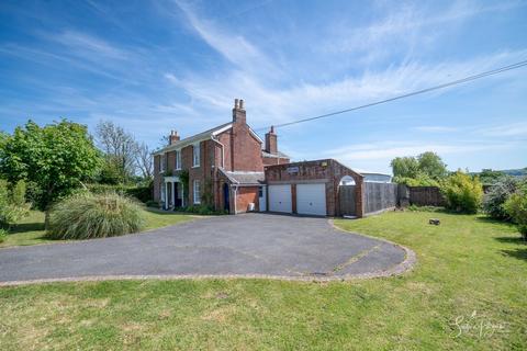 4 bedroom detached house for sale, Forest Road, Newport