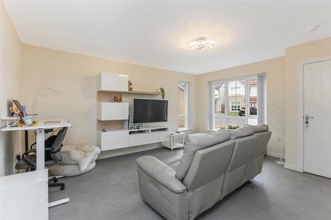 3 bedroom semi-detached house for sale, Quarry Walk, Thornliebank, Glasgow, Glasgow City, G46