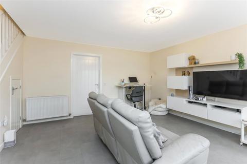3 bedroom semi-detached house for sale, Quarry Walk, Thornliebank, Glasgow, Glasgow City, G46