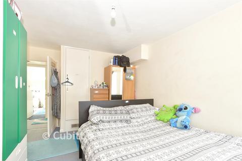 2 bedroom ground floor maisonette for sale, Doods Place, Reigate RH2