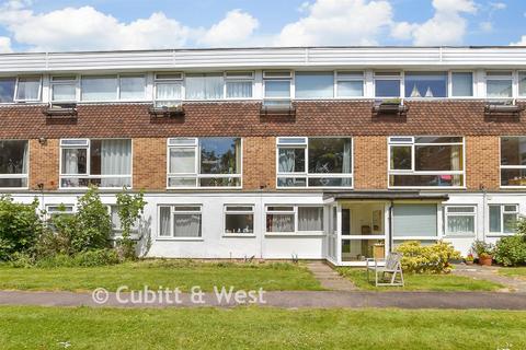 2 bedroom ground floor maisonette for sale, Doods Place, Reigate RH2
