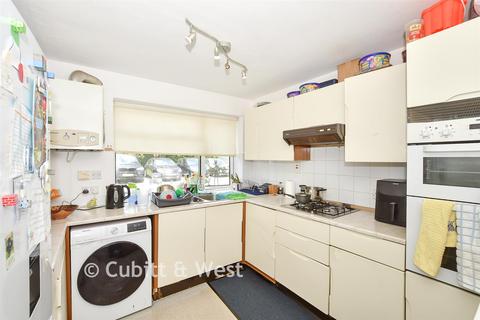 2 bedroom ground floor maisonette for sale, Doods Place, Reigate RH2