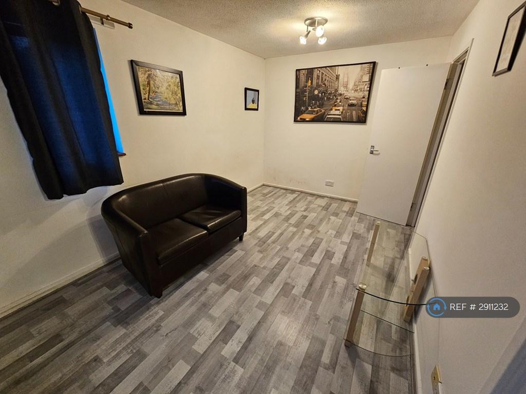 Apartment in Cambridge, Romsey - View 2