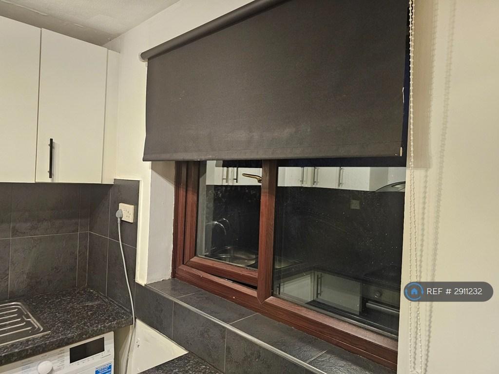 Apartment in Cambridge, Romsey - More