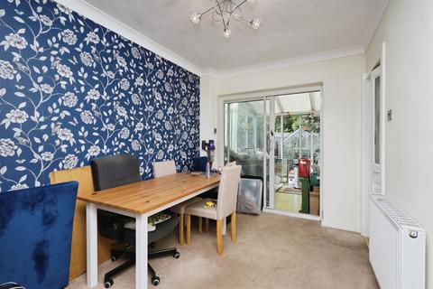 3 bedroom end of terrace house for sale, Bramble Drive, Hailsham