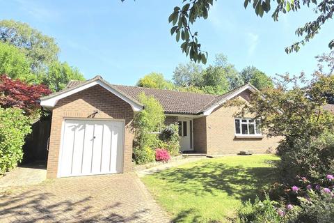 3 bedroom detached bungalow for sale, Blackthorns Close, Lindfield, RH16