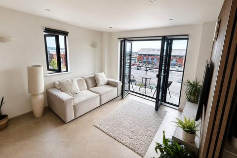 2 bedroom flat for sale, South Quay, Kings Road, Swansea, SA1
