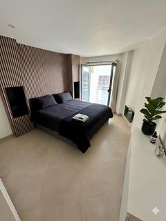 2 bedroom flat for sale, South Quay, Kings Road, Swansea, SA1