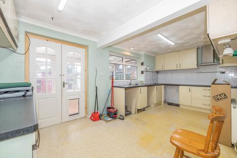 3 bedroom end of terrace house for sale, Arlington, Ashford, Kent, TN23