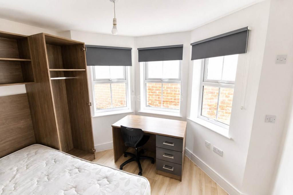 Charndon Close, Reading – pohled 3