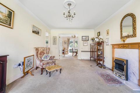 2 bedroom retirement property for sale, Penstones Court, Marlborough Lane, Stanford in the Vale, Faringdon, SN7