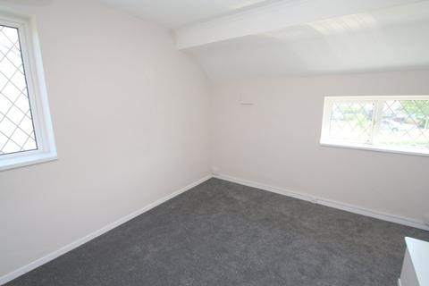 2 bedroom semi-detached house to rent, Elsinore Avenue, Staines-upon-Thames, TW19