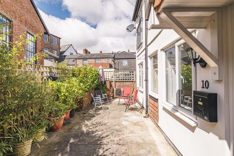 2 bedroom semi-detached house for sale, Kings Head Mews, Ross-on-Wye, Herefordshire, HR9