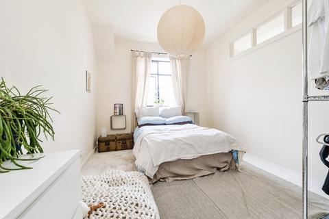 1 bedroom flat for sale, Jedburgh Road, Plaistow, London, E13