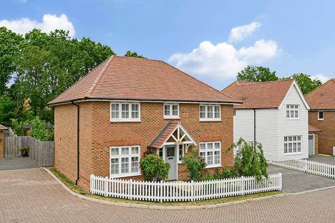 4 bedroom detached house for sale, Bramley Grove, Tenterden, Kent, TN30