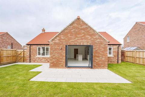 undefined, Maple Court, Tholthorpe