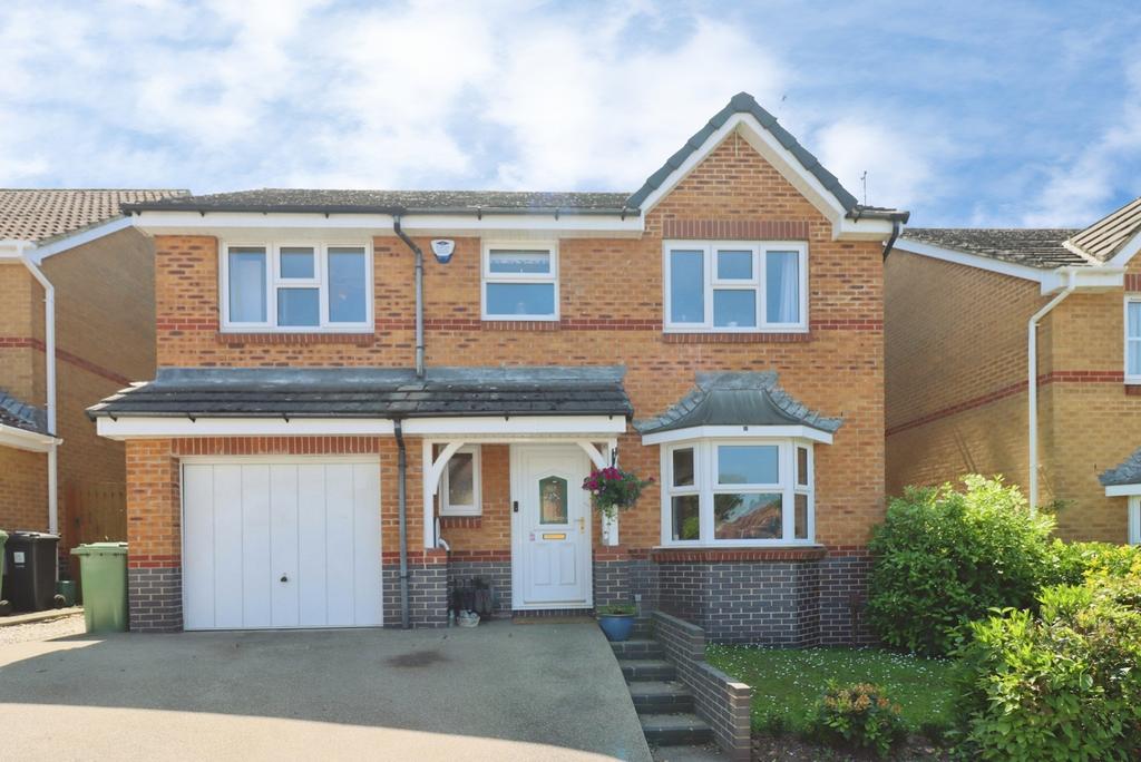 4 bedroom detached house for sale