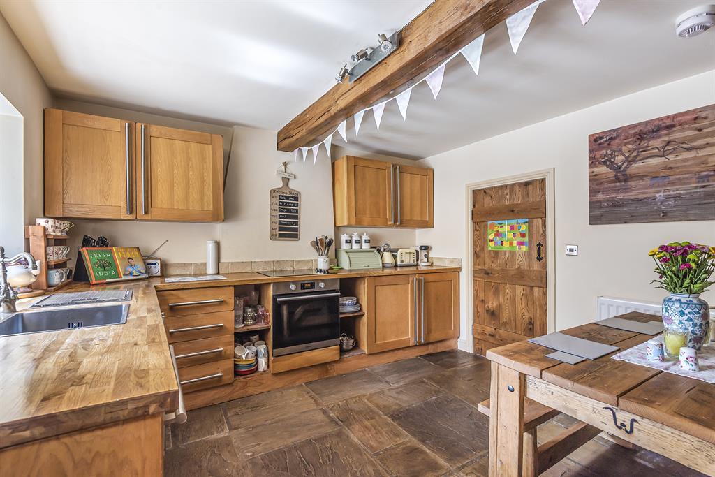 Stoneycroft, Rawdon, Leeds - View 4