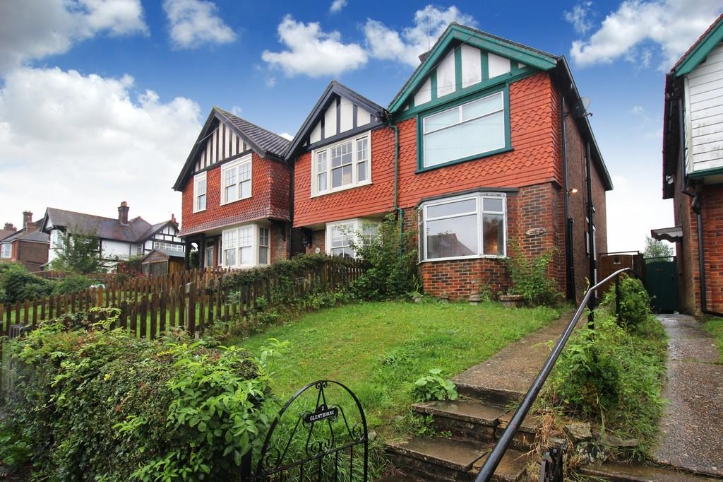Henfield Road, Cowfold 3 bed semidetached house £325,000