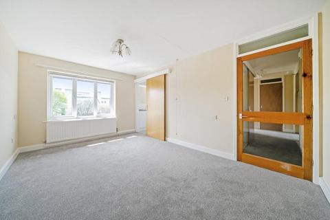 1 bedroom retirement property for sale, Knights Lane, Tiddington