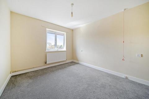 1 bedroom retirement property for sale, Knights Lane, Tiddington