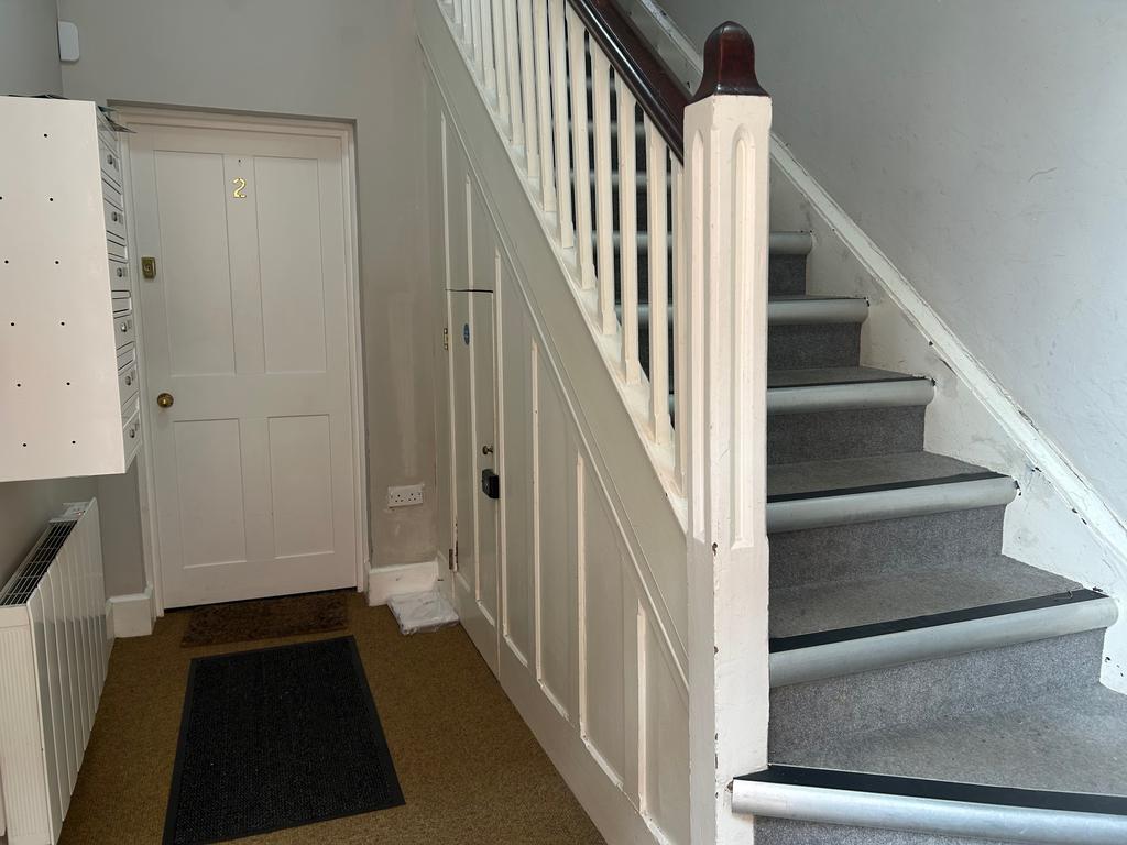 Communal Entrance ( pic a)