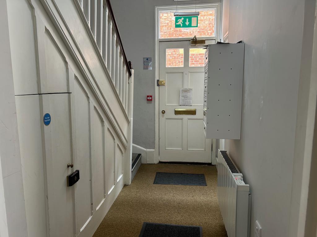Communal Entrance ( pic b )