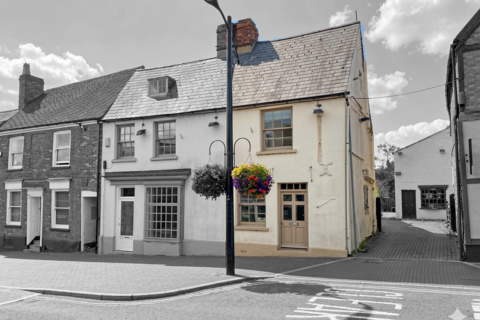 1 bedroom property with land for sale, 18 StJohn Street