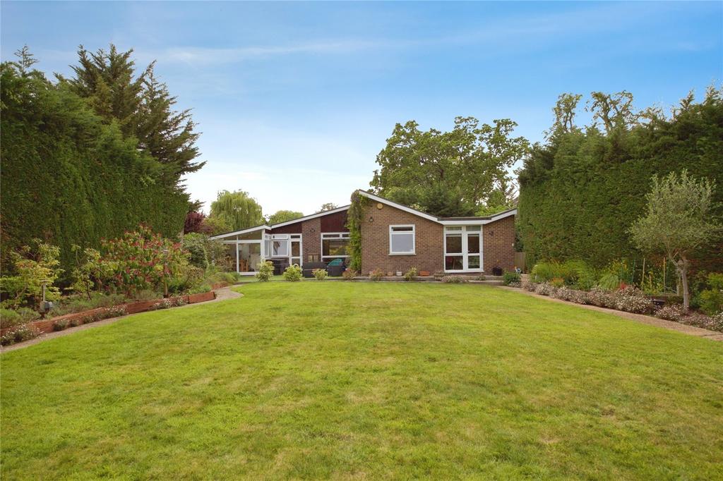 4 bedroom bungalow for sale