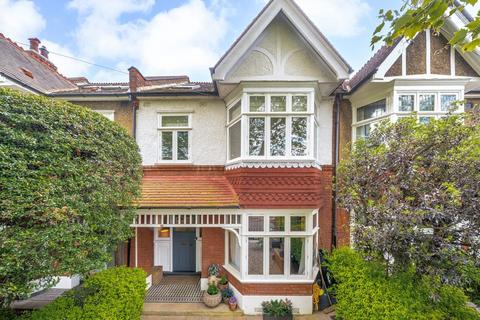 Manor Gardens, London SW20