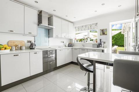 2 bedroom bungalow for sale, Meadow Close, West Parley BH22