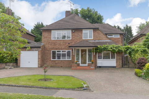 4 bedroom detached house for sale, Bishops Avenue, Northwood HA6