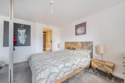 5 bedroom detached house for sale, Water Lily Way, West Sussex BN13
