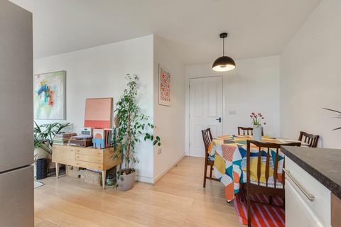 2 bedroom flat for sale, Bramhope Lane, London, SE7