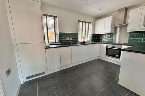 2 bedroom semi-detached house to rent, Willman Road, Barnsley