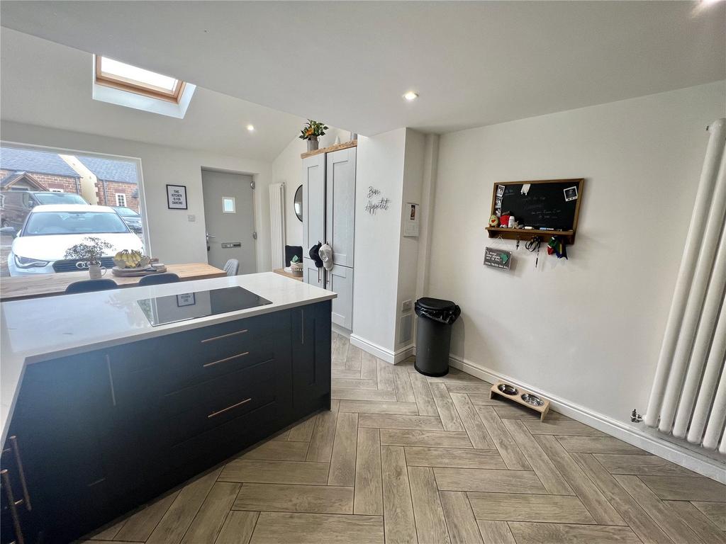 House in Rotherham, Treeton - View 3