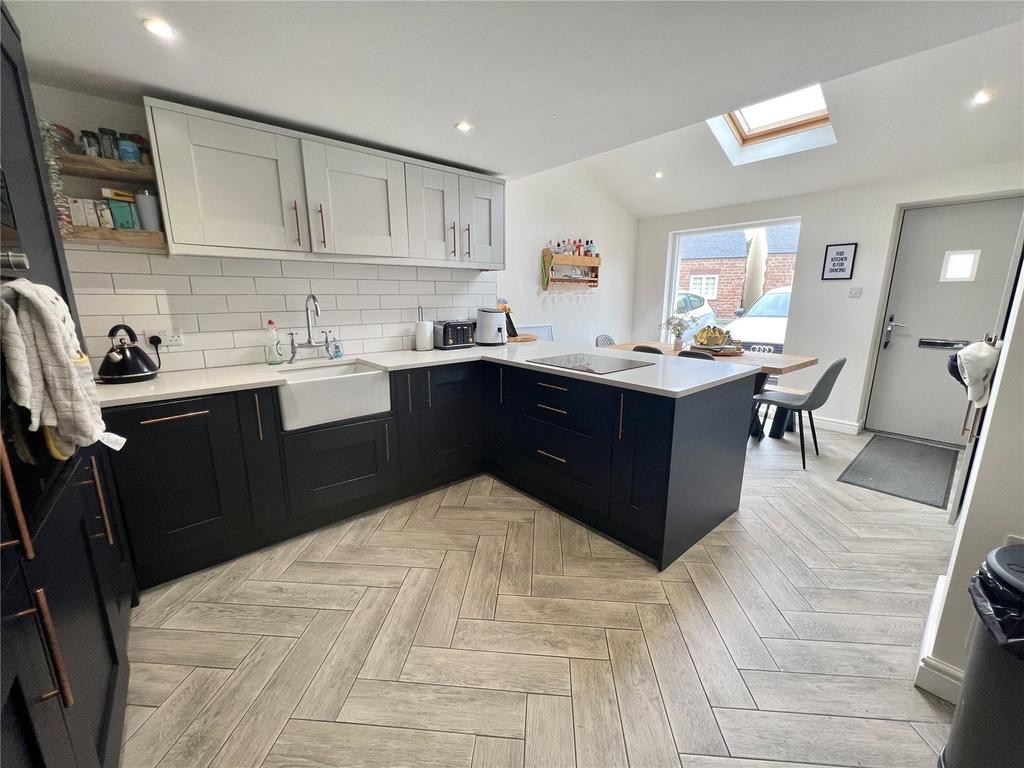 House in Rotherham, Treeton - View 2