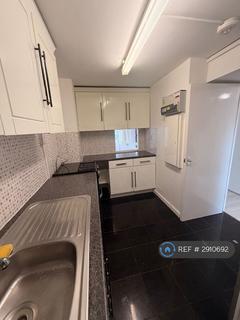 2 bedroom flat to rent, St Mary's Road, London, N9