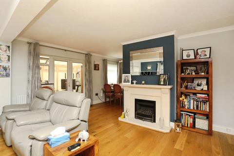 2 bedroom bungalow for sale, Gates Green Road, West Wickham, BR4