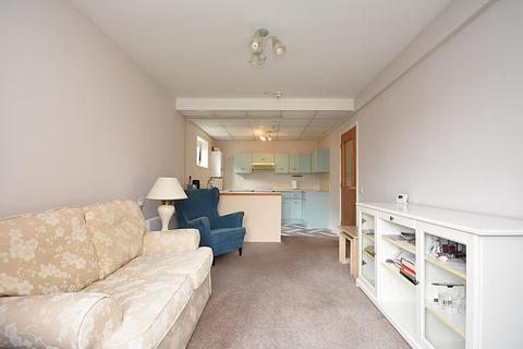 2 bedroom flat for sale, Flat 8 Penarth House, 26 Stanwell Road, Penarth, CF64 2EY