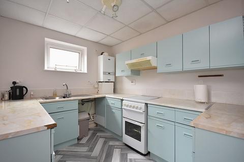 2 bedroom flat for sale, Flat 8 Penarth House, 26 Stanwell Road, Penarth, CF64 2EY