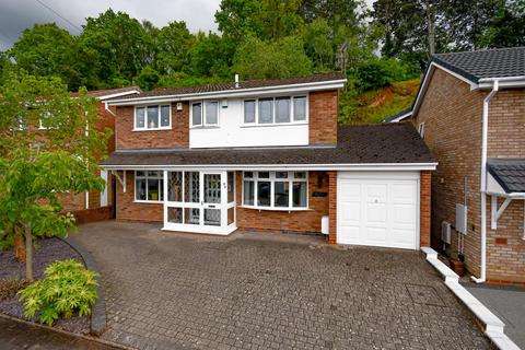 4 bedroom detached house for sale, Redcliffe Drive, Wombourne, Wolverhampton