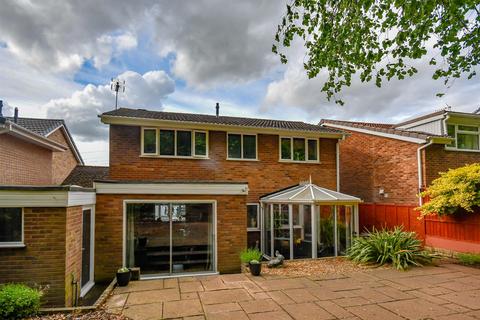 4 bedroom detached house for sale, Redcliffe Drive, Wombourne, Wolverhampton