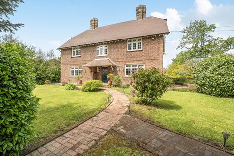 4 bedroom detached house for sale, Whatlington Road, Battle