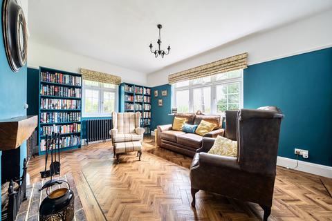 4 bedroom detached house for sale, Whatlington Road, Battle