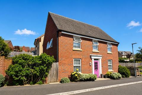 4 bedroom detached house for sale, Turntable Place, Westbury