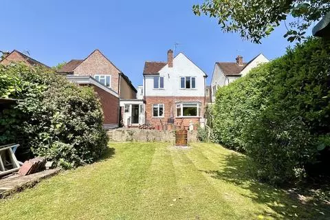 4 bedroom detached house for sale - View 3