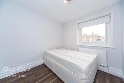 4 bedroom flat to rent, High Trees, LONDON