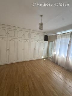 2 bedroom terraced house to rent, Treswell Road, Dagenham, RM9 
