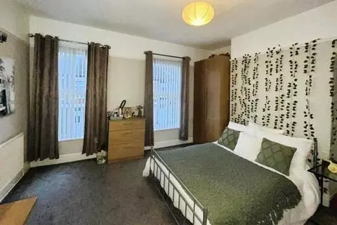 3 bedroom terraced house to rent - View 4